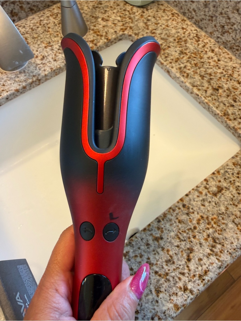 CHI Lava 1" Ceramic Pro Styling Iron - Red/Black - Picture 4 of 11